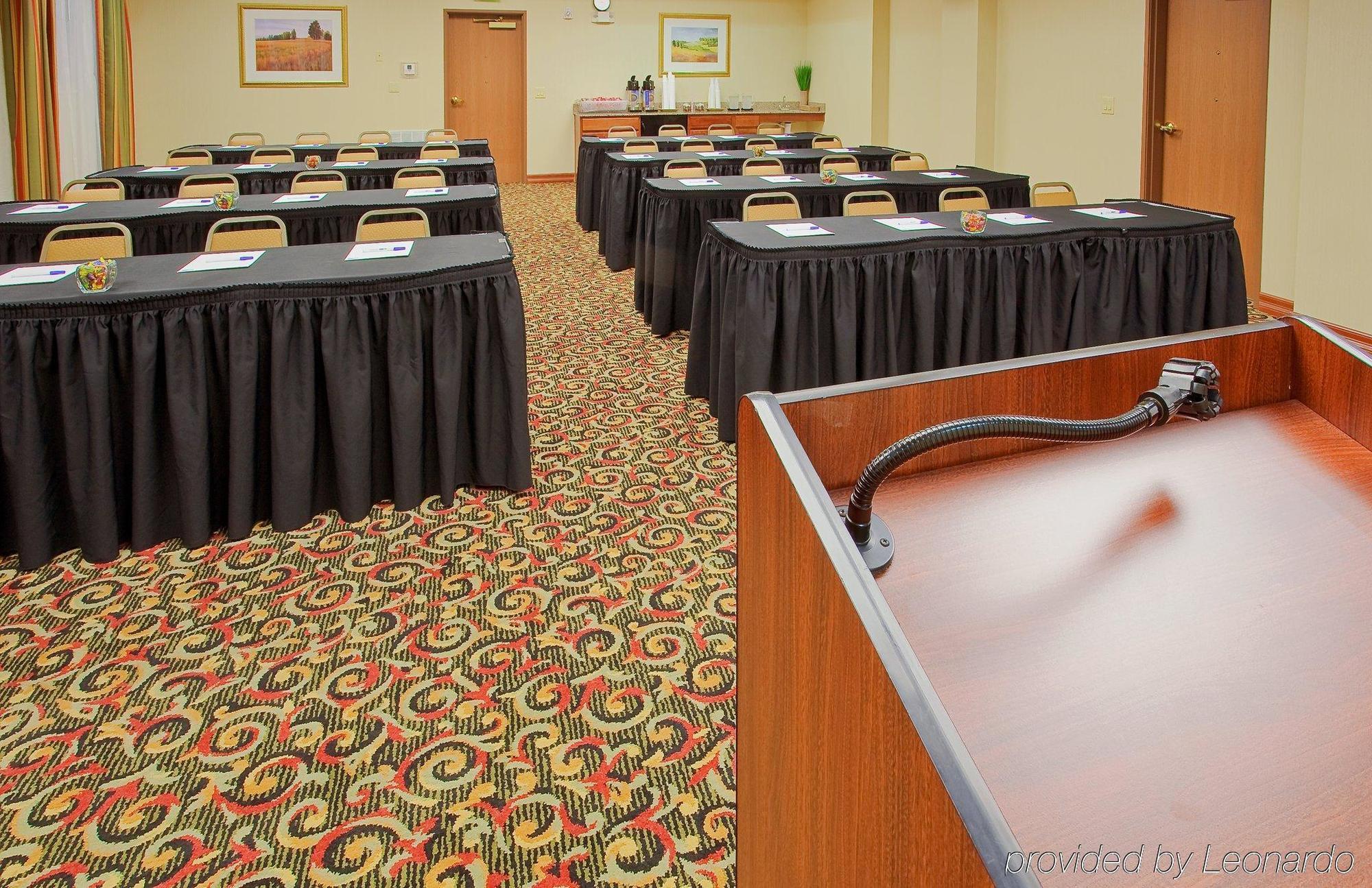Holiday Inn Express & Suites Fort Worth - Fossil Creek By Ihg Facilități foto