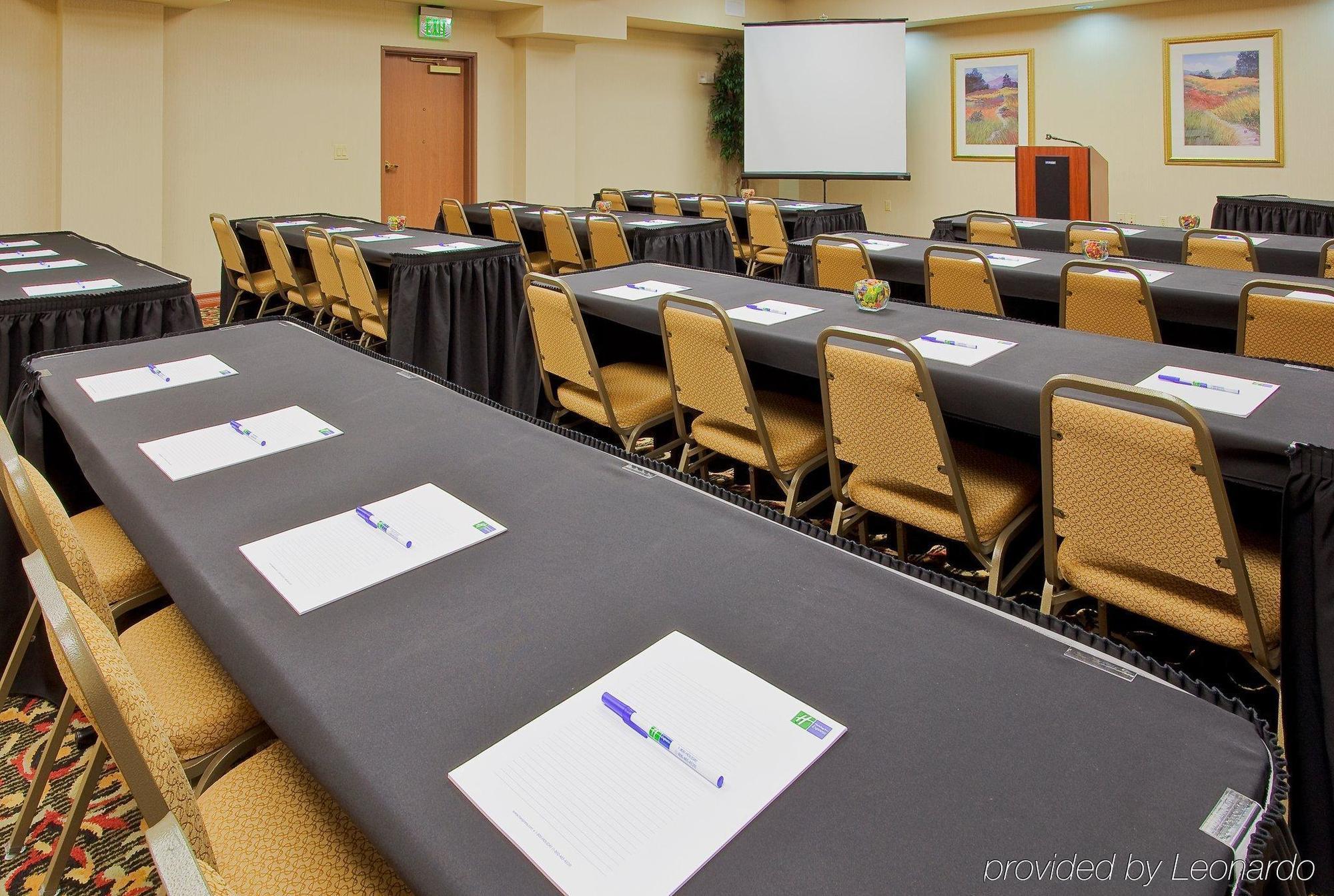 Holiday Inn Express & Suites Fort Worth - Fossil Creek By Ihg Facilități foto
